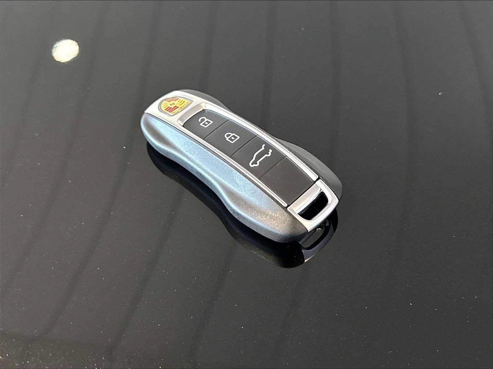 New 2026 Porsche Cayenne GTS AWD/4WD image 20