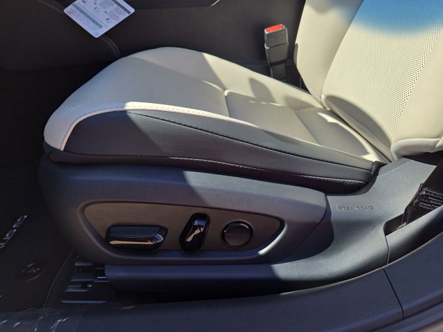 Used 2025 Lexus ES 350 Premium w/ Premium Package image 17