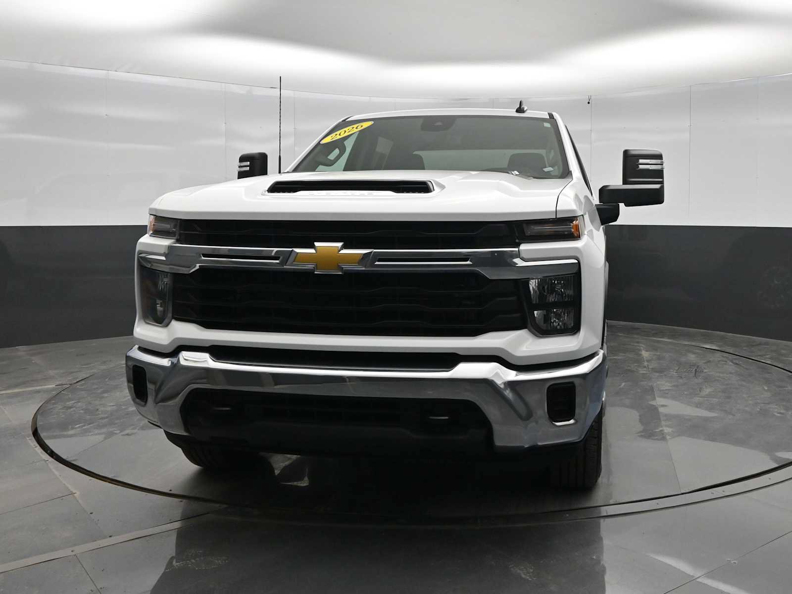 Used 2026 Chevrolet Silverado 2500 LT AWD/4WD image 3