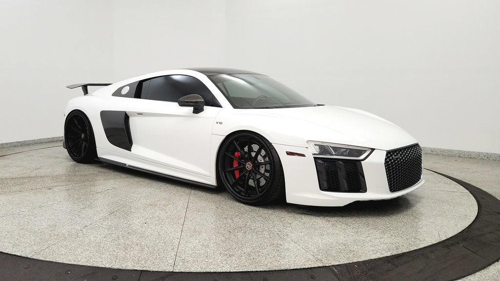 Used 2017 Audi R8 V10 w/ Carbon Exterior Package AWD/4WD image 7