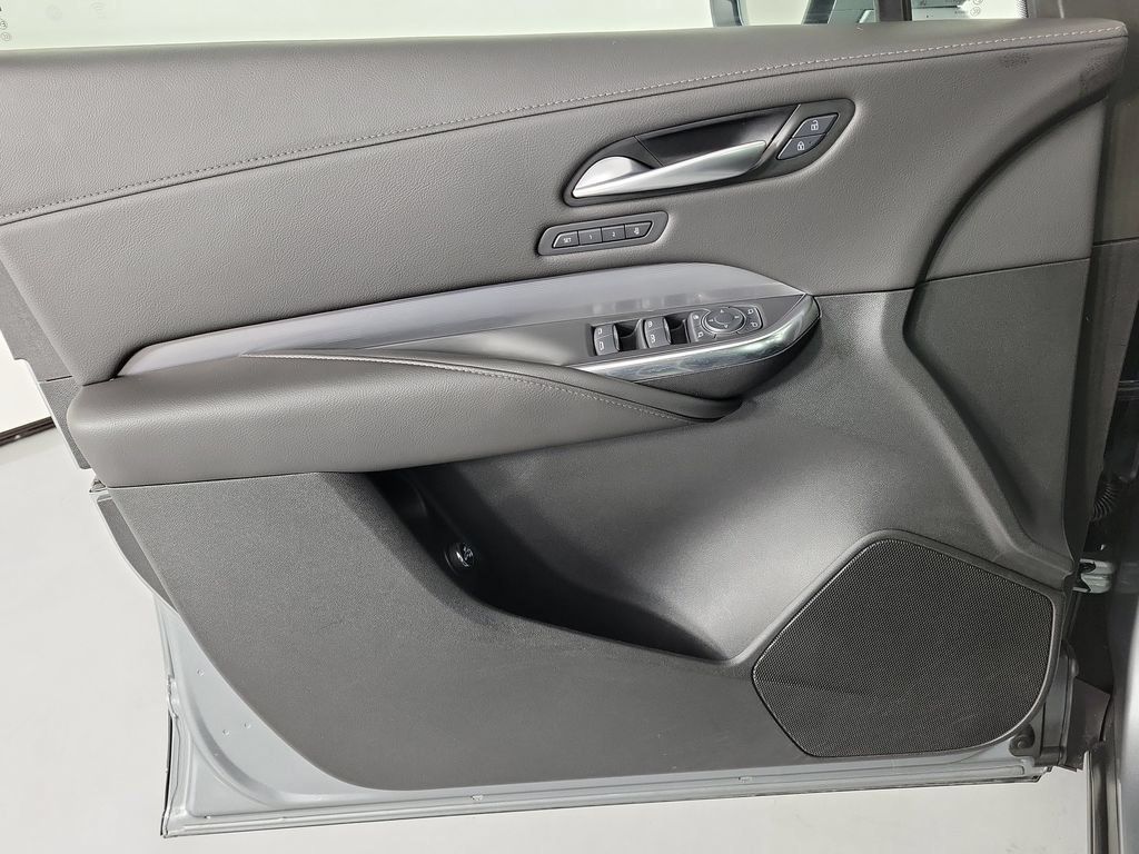 Certified 2025 Cadillac XT4 Premium Luxury FWD image 19