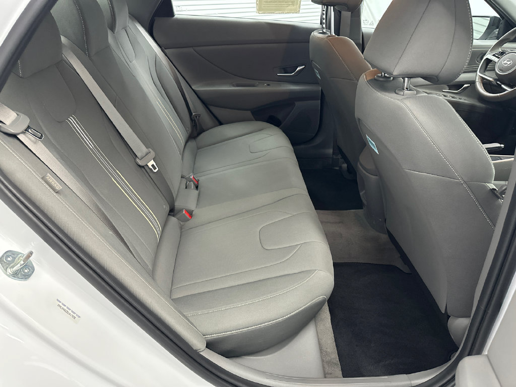 Certified 2025 Hyundai Elantra Sport FWD image 15