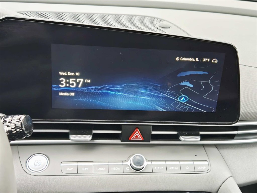 Used 2023 Hyundai Elantra SEL w/ Convenience Package image 24