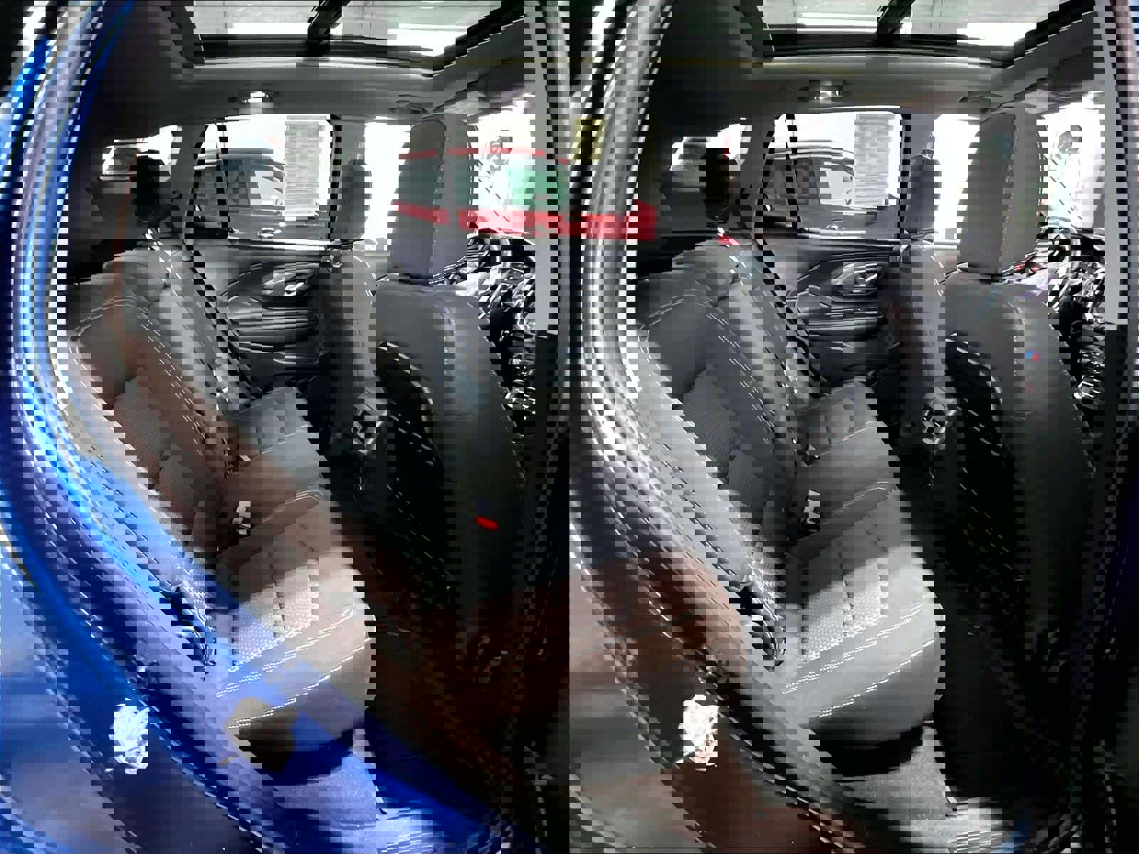 Used 2023 GMC Terrain SLE w/ Driver Convenience Package image 16