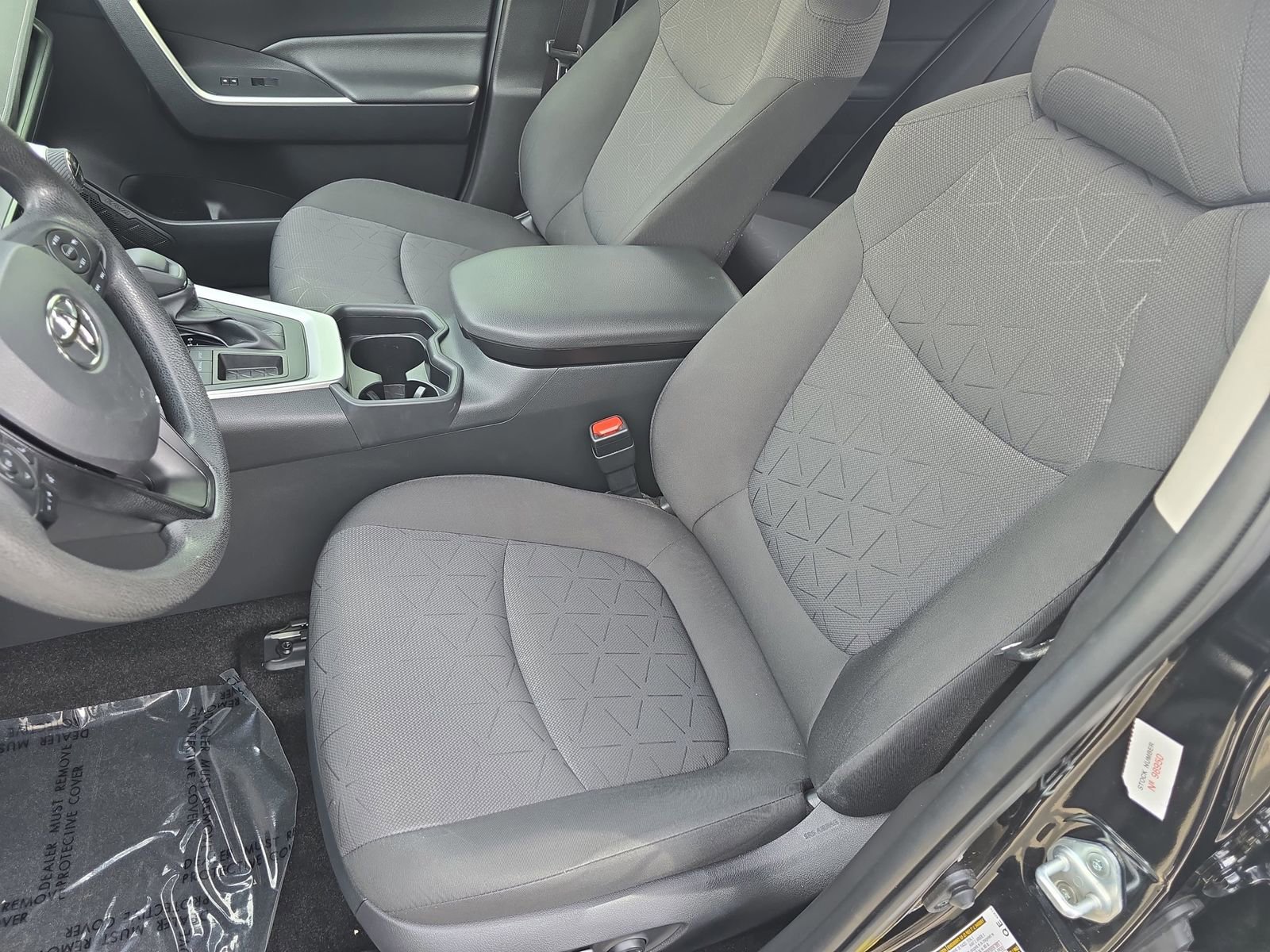 Used 2019 Toyota RAV4 XLE FWD image 19