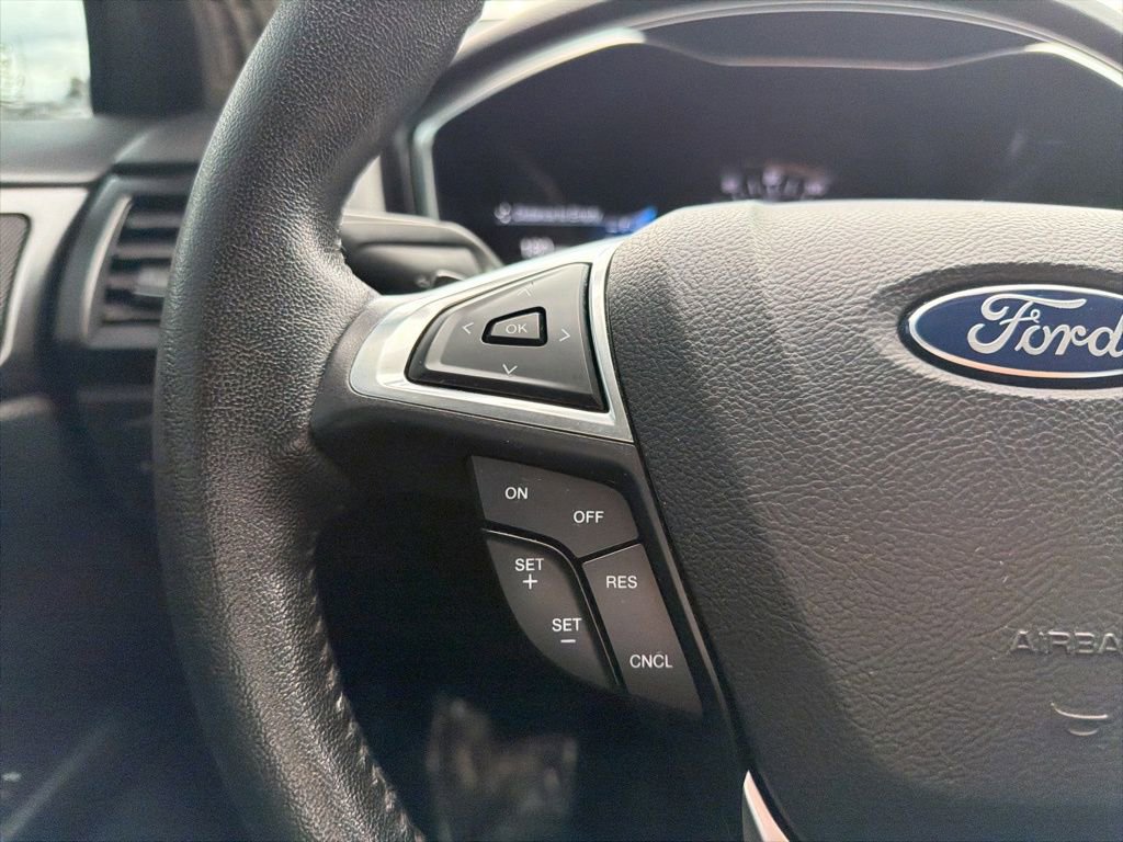 Used 2017 Ford Fusion Titanium image 26