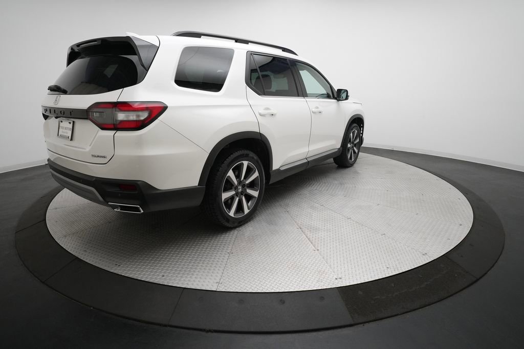 Certified 2024 Honda Pilot Touring image 37