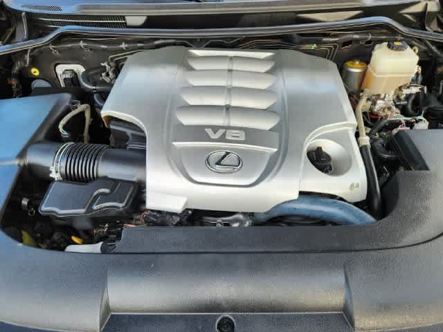 Used 2018 Lexus LX 570 4WD w/ Luxury Package image 9
