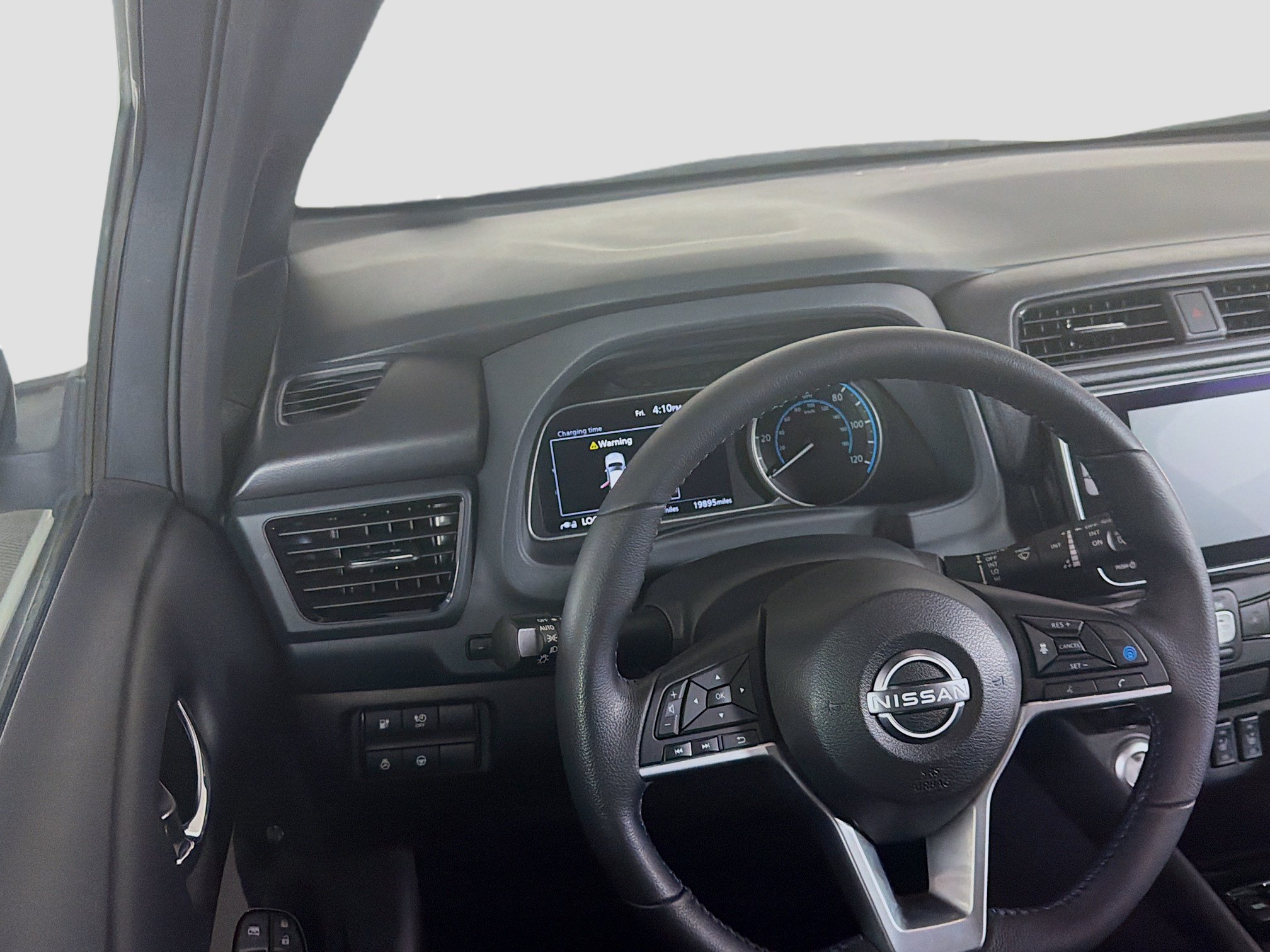 Used 2024 Nissan Leaf SV Plus FWD image 18