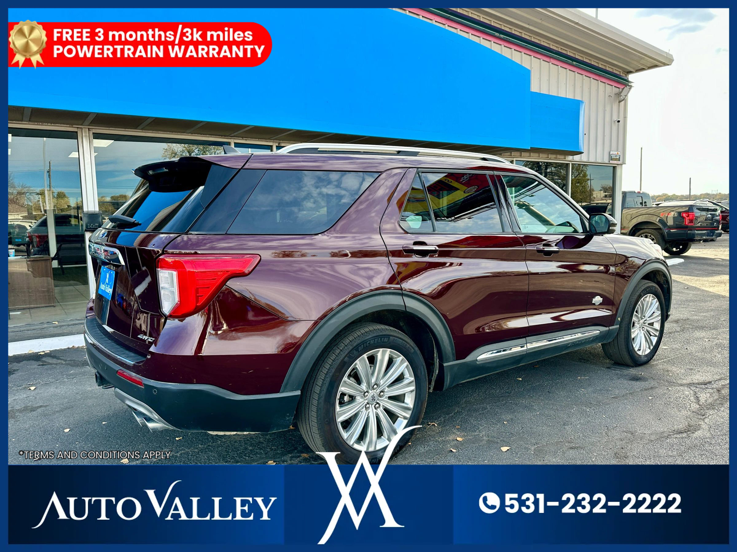 Used 2022 Ford Explorer King Ranch w/ Premium Technology Package image 7