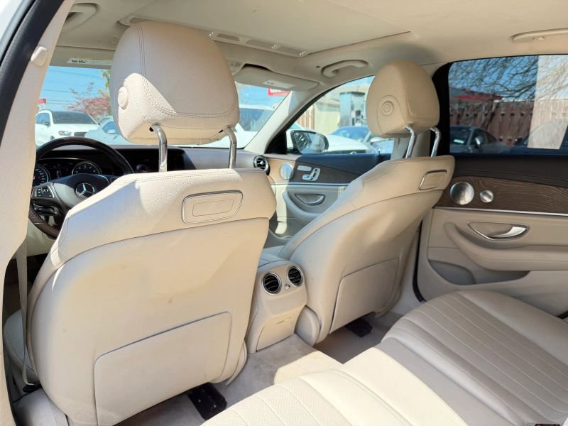 Used 2018 Mercedes-Benz E 400 4MATIC Sedan image 18
