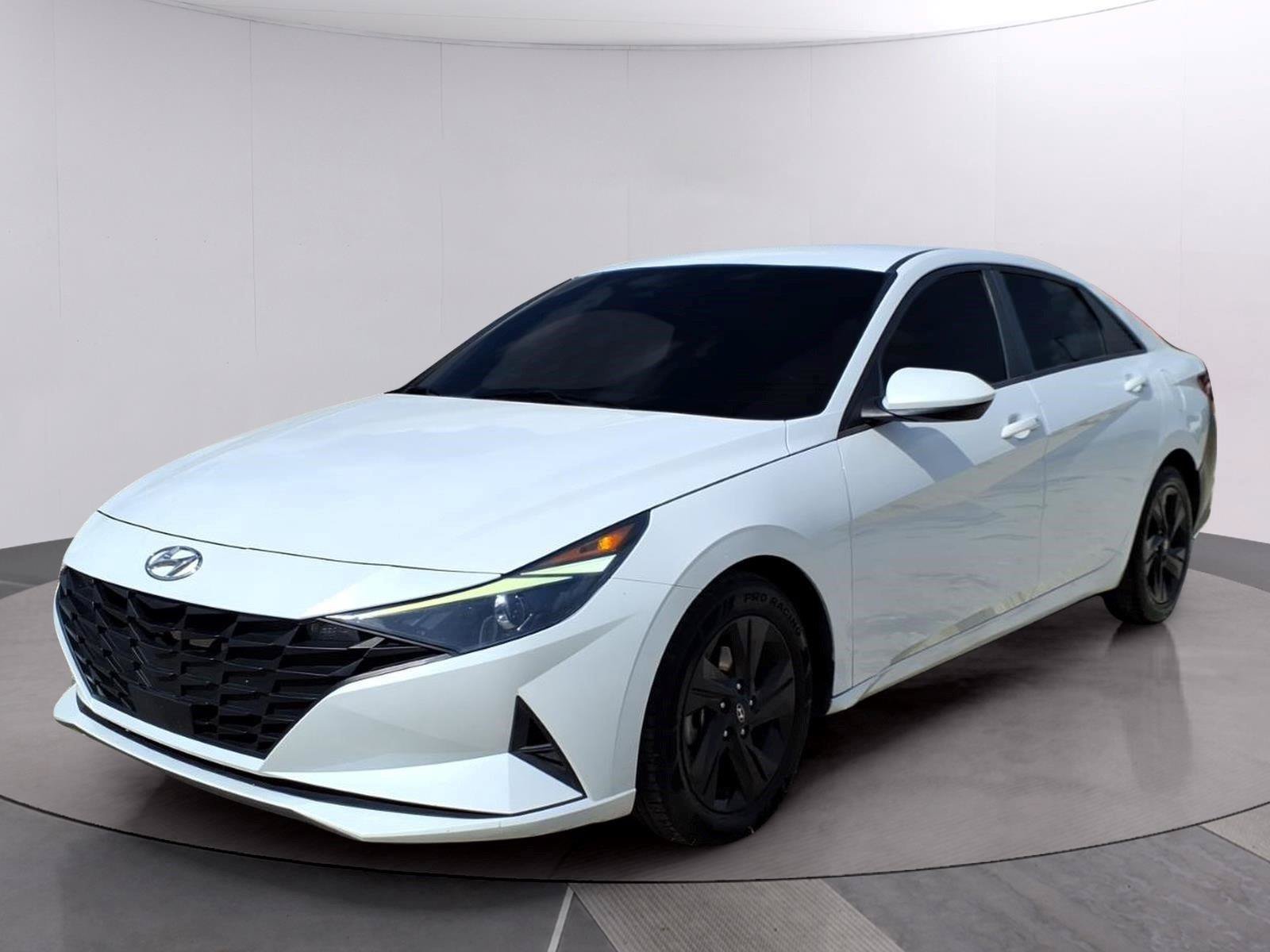 Used 2021 Hyundai Elantra SEL w/ Convenience Package