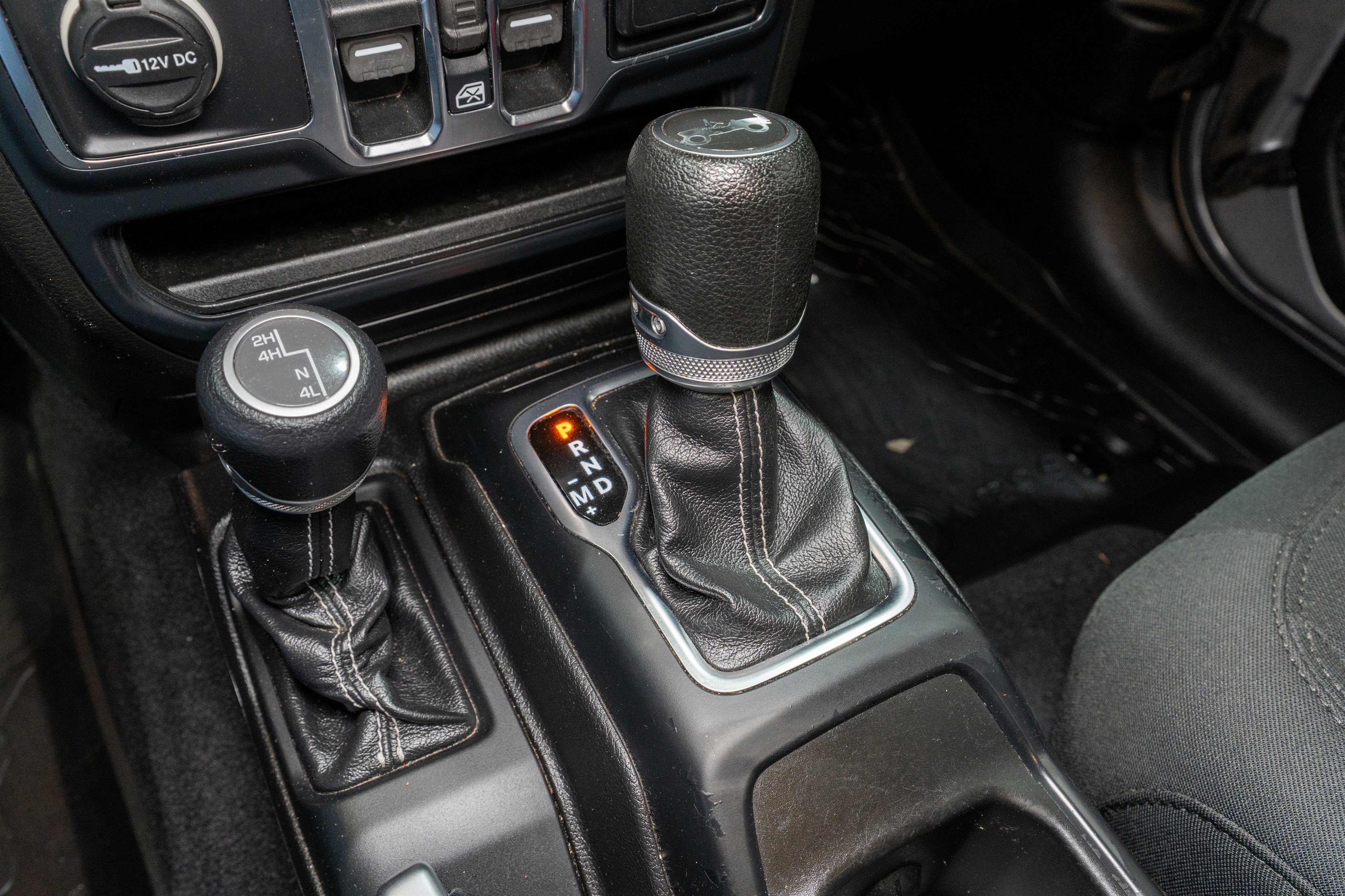 Used 2019 Jeep Wrangler Unlimited Sahara w/ LED Lighting Group image 20