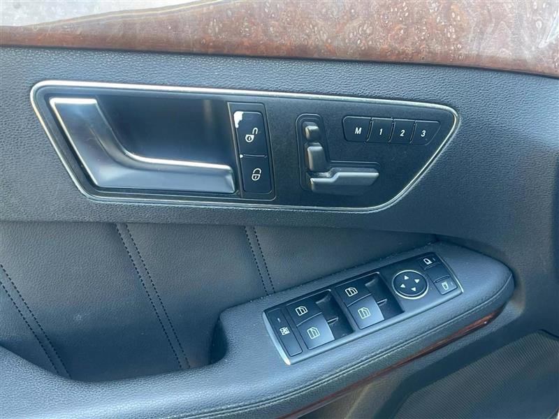 Used 2012 Mercedes-Benz E 350 4MATIC Wagon image 9