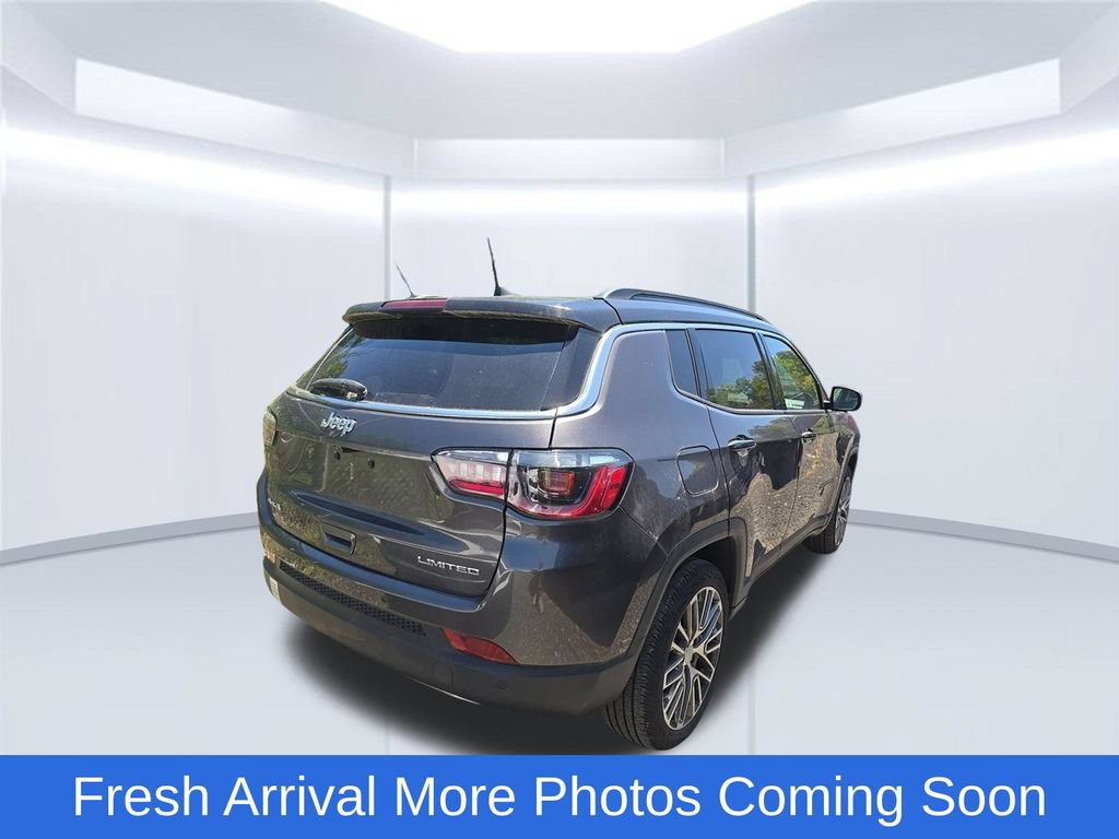Used 2023 Jeep Compass Limited w/ Elite Group AWD/4WD image 5