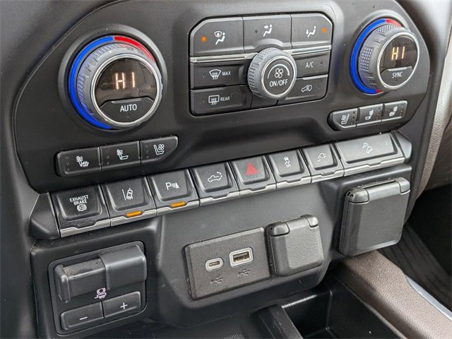 Used 2022 Chevrolet Silverado 2500 LTZ w/ LTZ Plus Package image 23