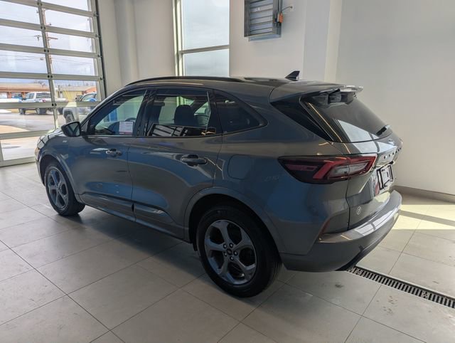 Used 2023 Ford Escape ST-Line AWD/4WD image 7