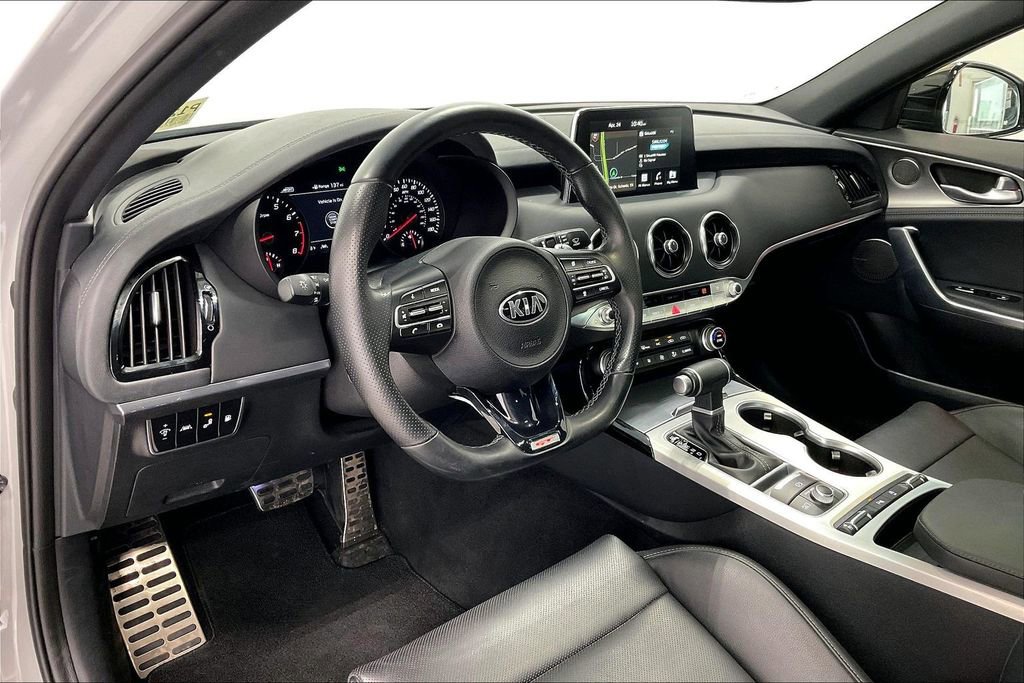 Used 2019 Kia Stinger GT1 RWD image 17
