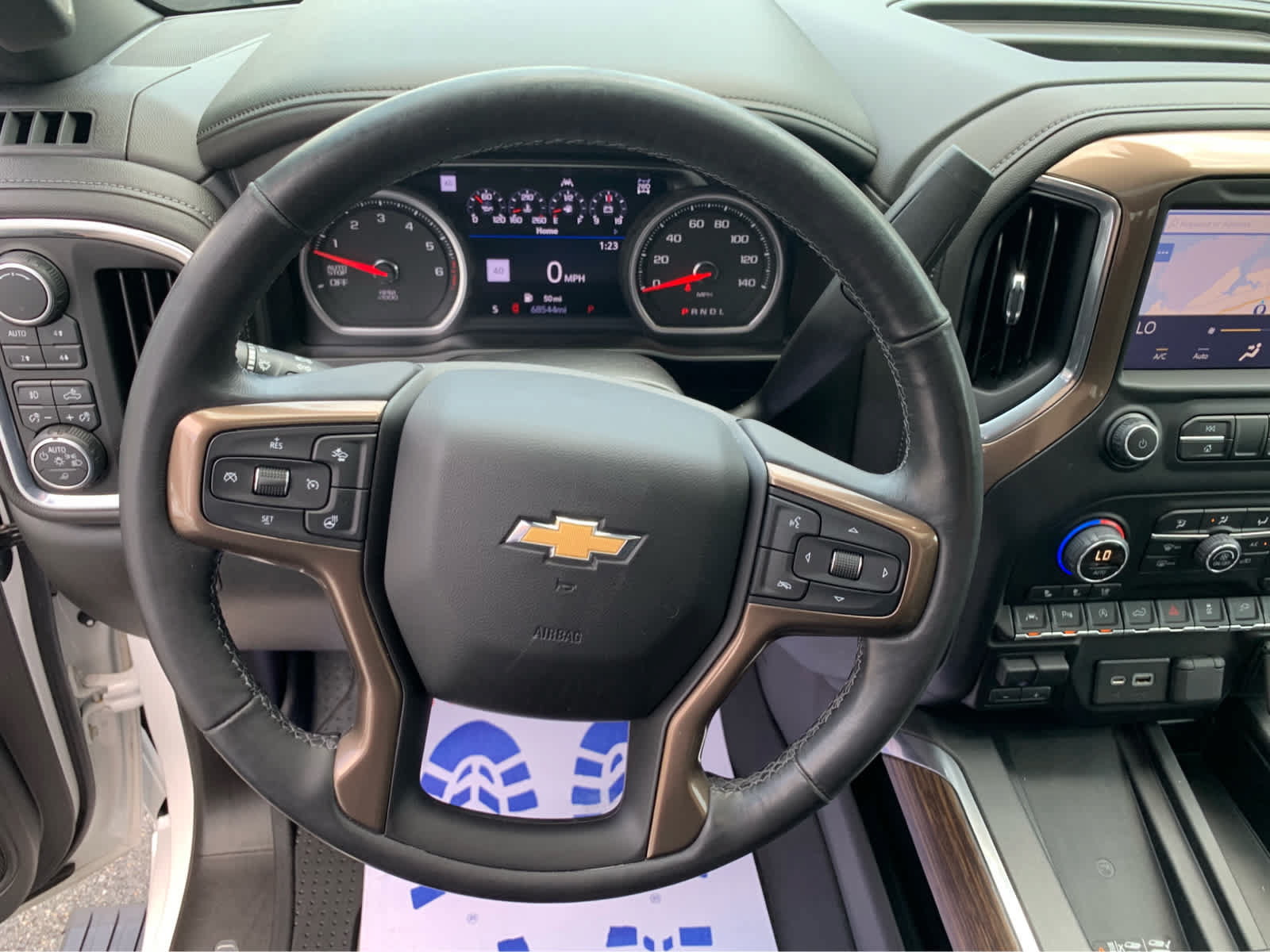 Used 2019 Chevrolet Silverado 1500 High Country w/ Technology Package AWD/4WD image 14