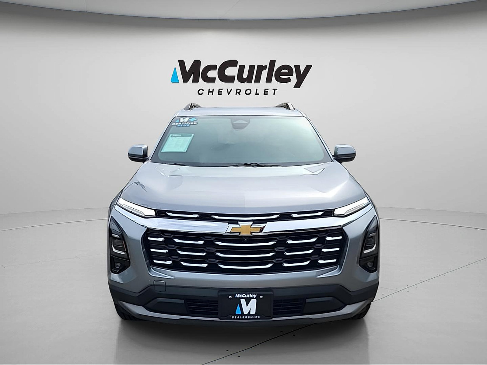 Used 2025 Chevrolet Equinox LT w/ Convenience Package II AWD/4WD image 2