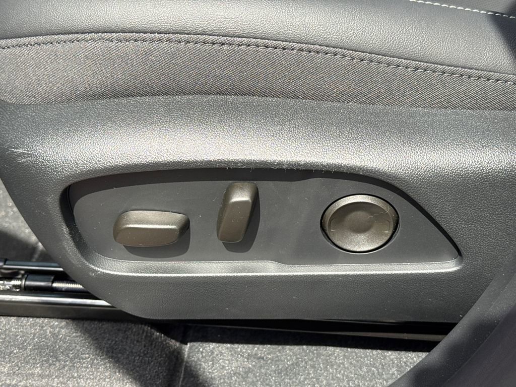 New 2026 GMC Terrain Elevation w/ Elevation Premium Package AWD/4WD image 18