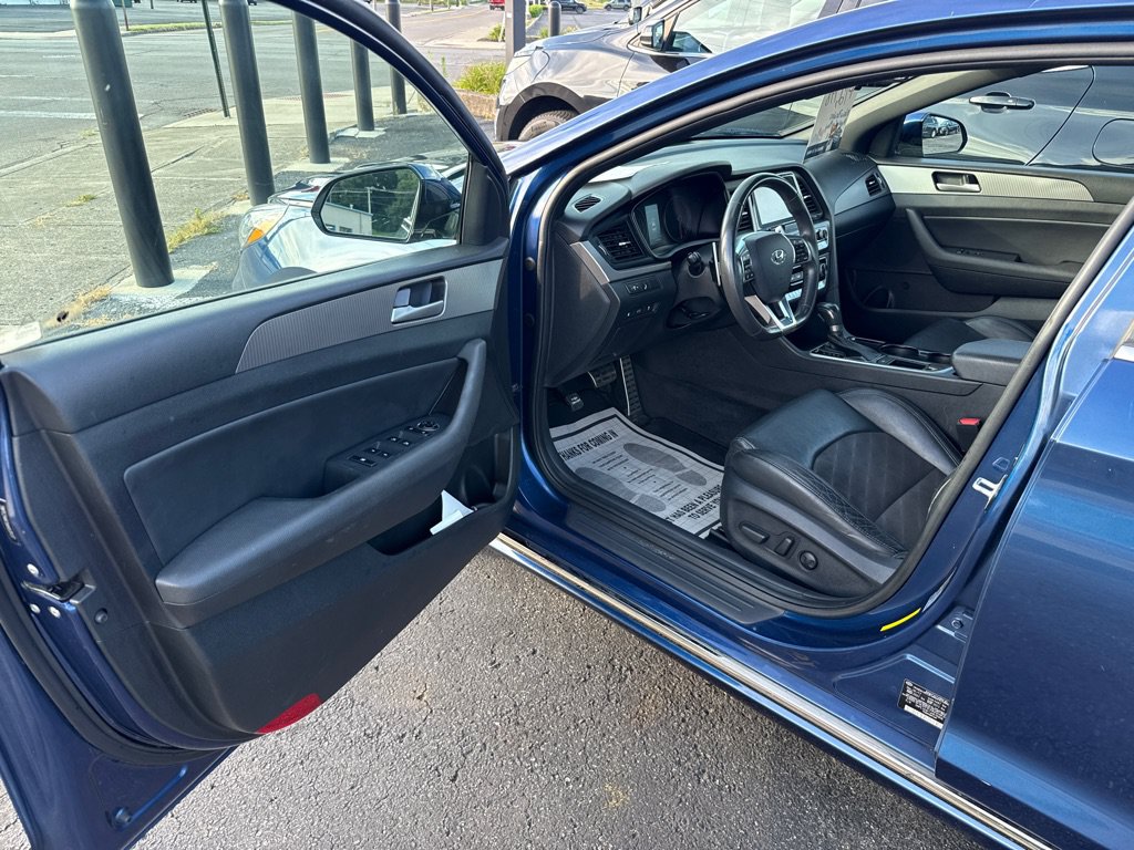 Used 2018 Hyundai Sonata Sport w/ Cargo Package FWD image 11