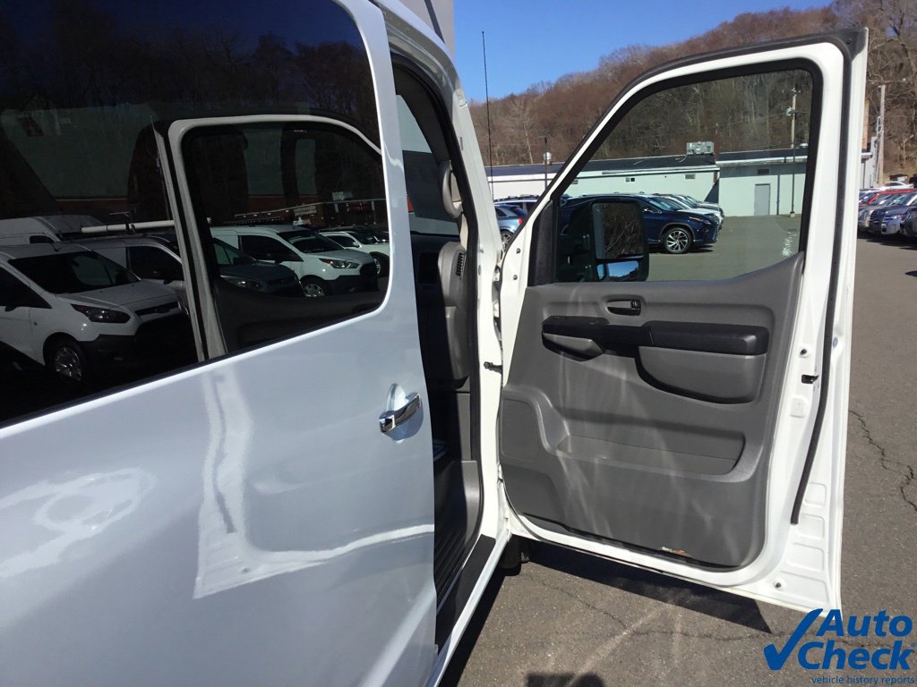Used 2015 Nissan NV 3500 SV w/ Technology Package RWD image 29