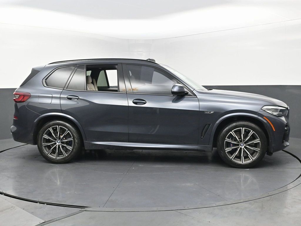 Used 2022 BMW X5 xDrive45e w/ M Sport Package AWD/4WD image 6