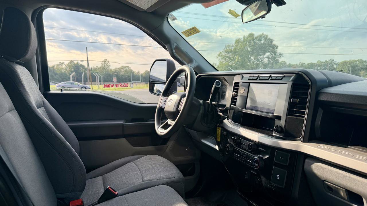 Used 2023 Ford F350 XL w/ 360-Degree Camera Package AWD/4WD image 14