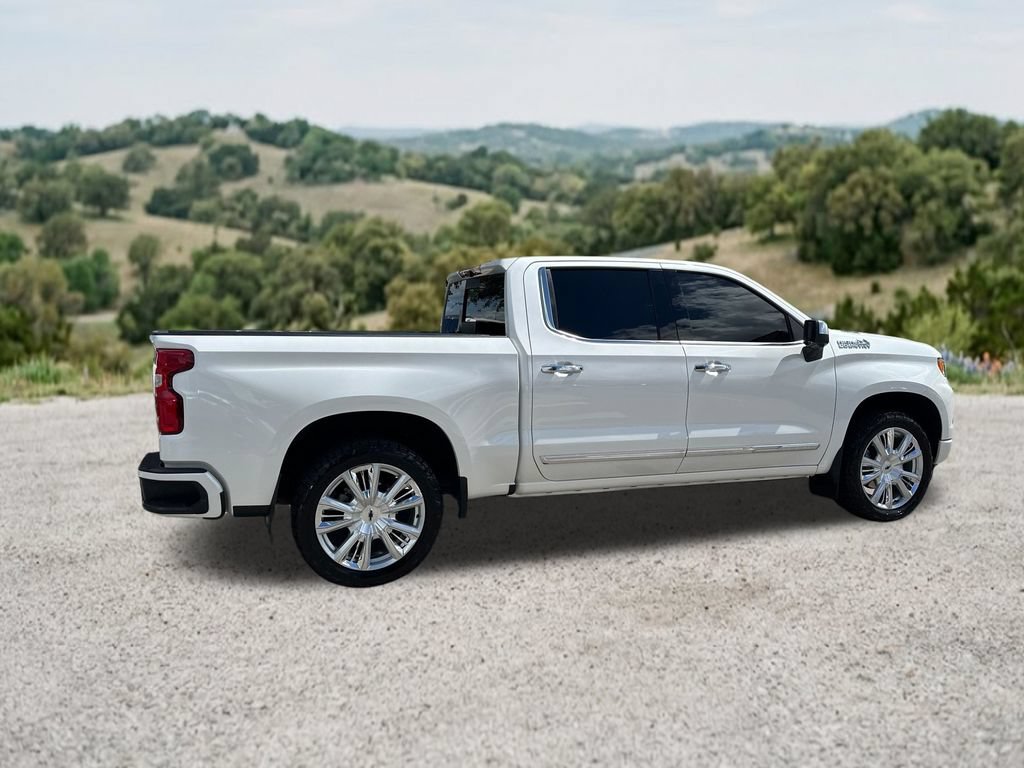 Used 2024 Chevrolet Silverado 1500 High Country w/ High Country Premium Package AWD/4WD image 10