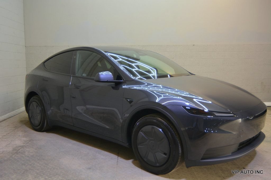 Used 2026 Tesla Model Y 2WD image 4