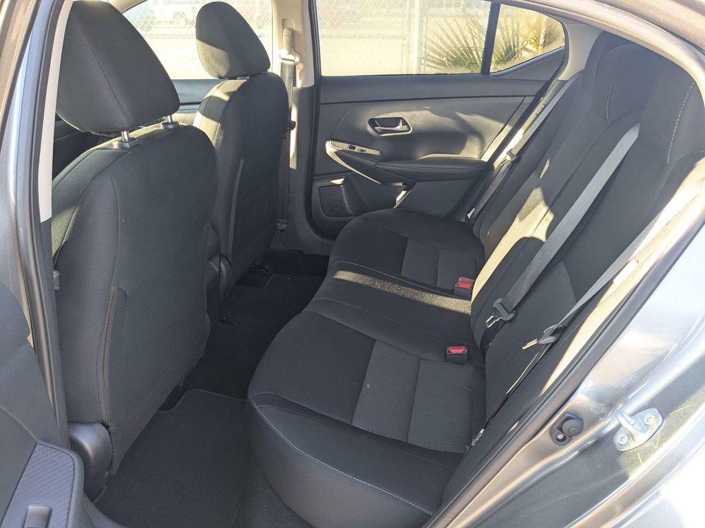 Used 2024 Nissan Sentra SV FWD image 13