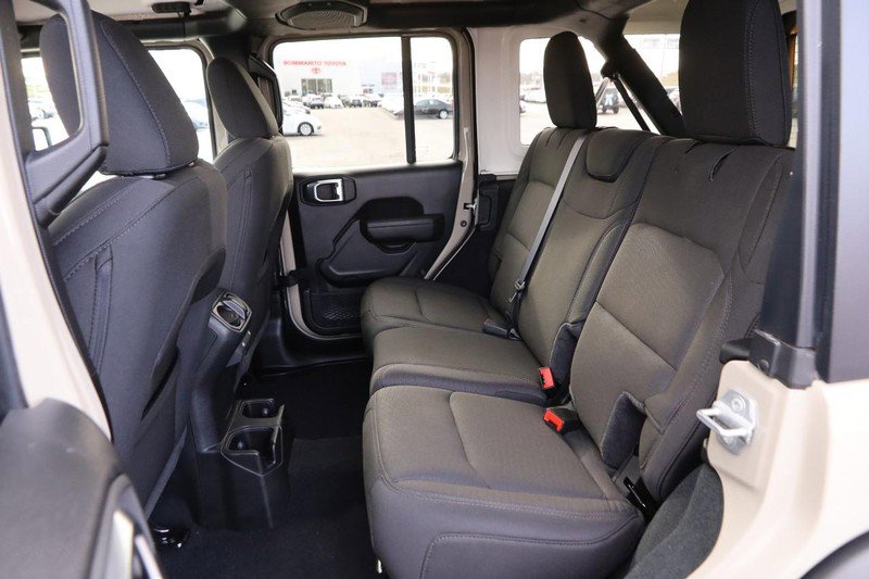 Used 2022 Jeep Wrangler Unlimited Sport image 10