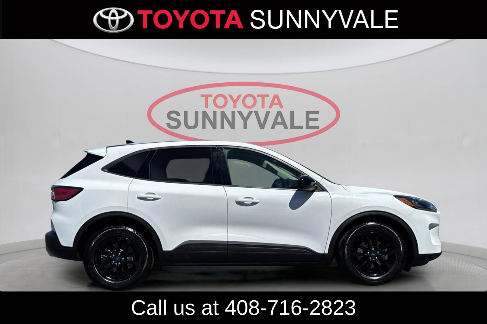Used 2020 Ford Escape SE Sport image 9