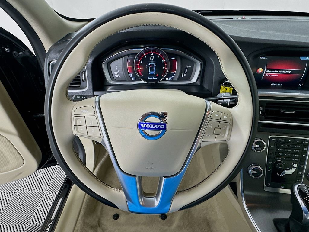 Used 2016 Volvo S60 T5 Premier image 11