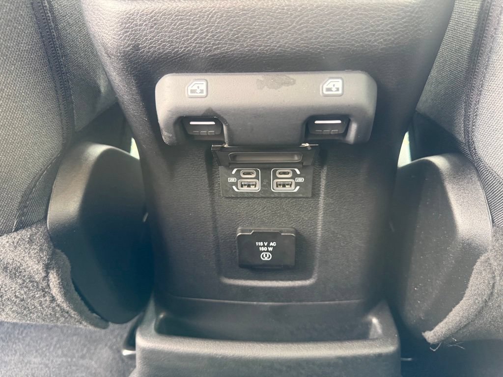 Used 2025 Jeep Wrangler Unlimited Sahara w/ Safety Group AWD/4WD image 43