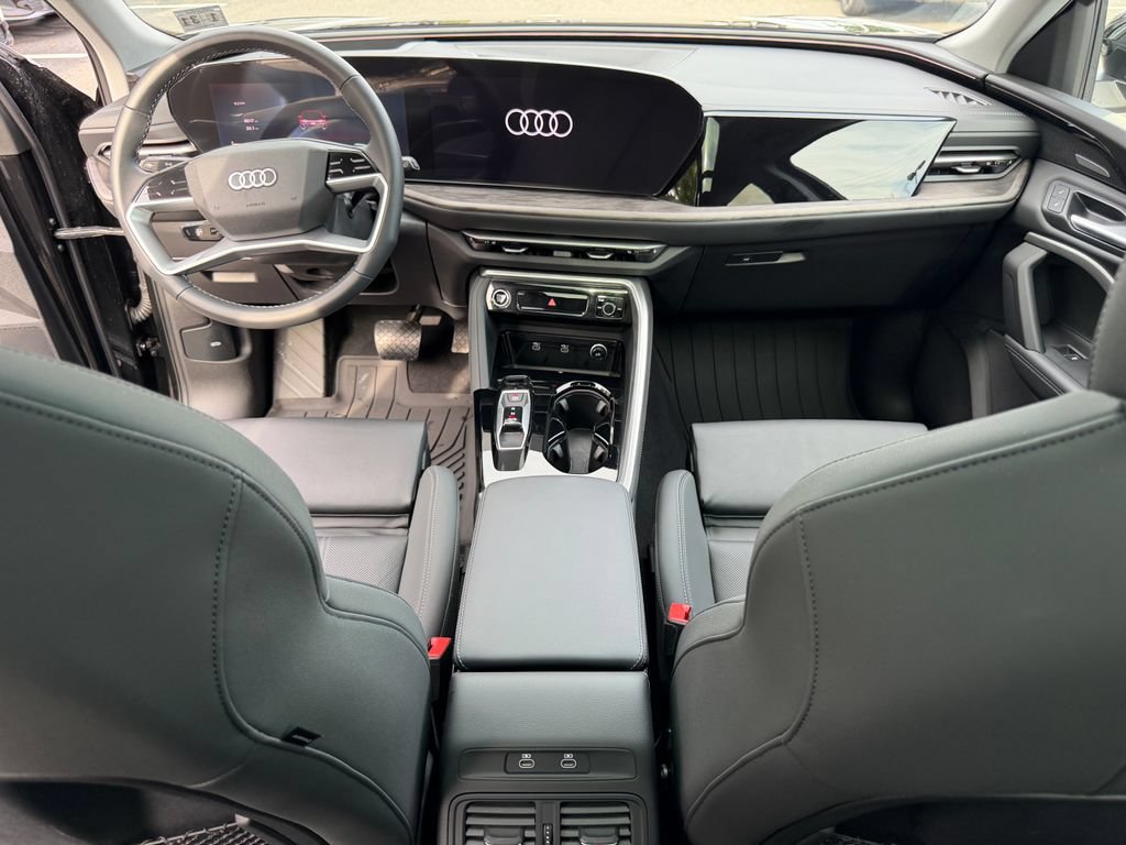 Used 2025 Audi Q5 Premium Plus w/ Premium Plus AWD/4WD image 19