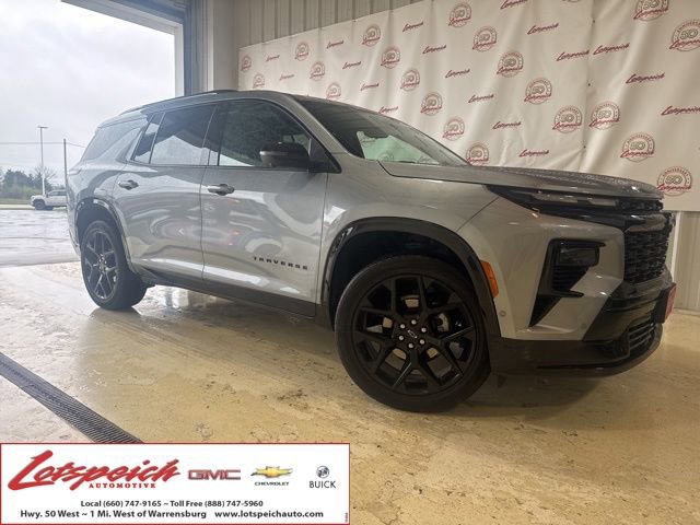 Certified 2025 Chevrolet Traverse RS w/ LPO, Floor Liner Package image 1