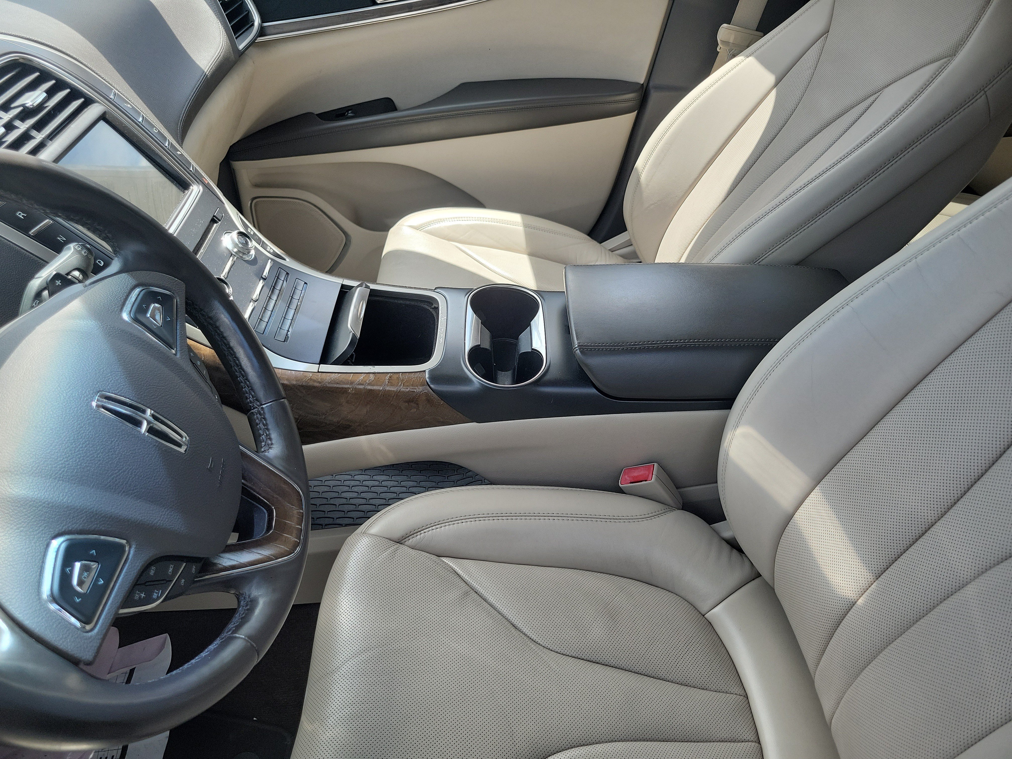 Used 2018 Lincoln MKX Reserve FWD image 13