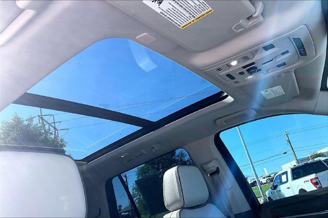 Used 2023 GMC Yukon Denali w/ LPO, Floor Liner Package AWD/4WD image 21