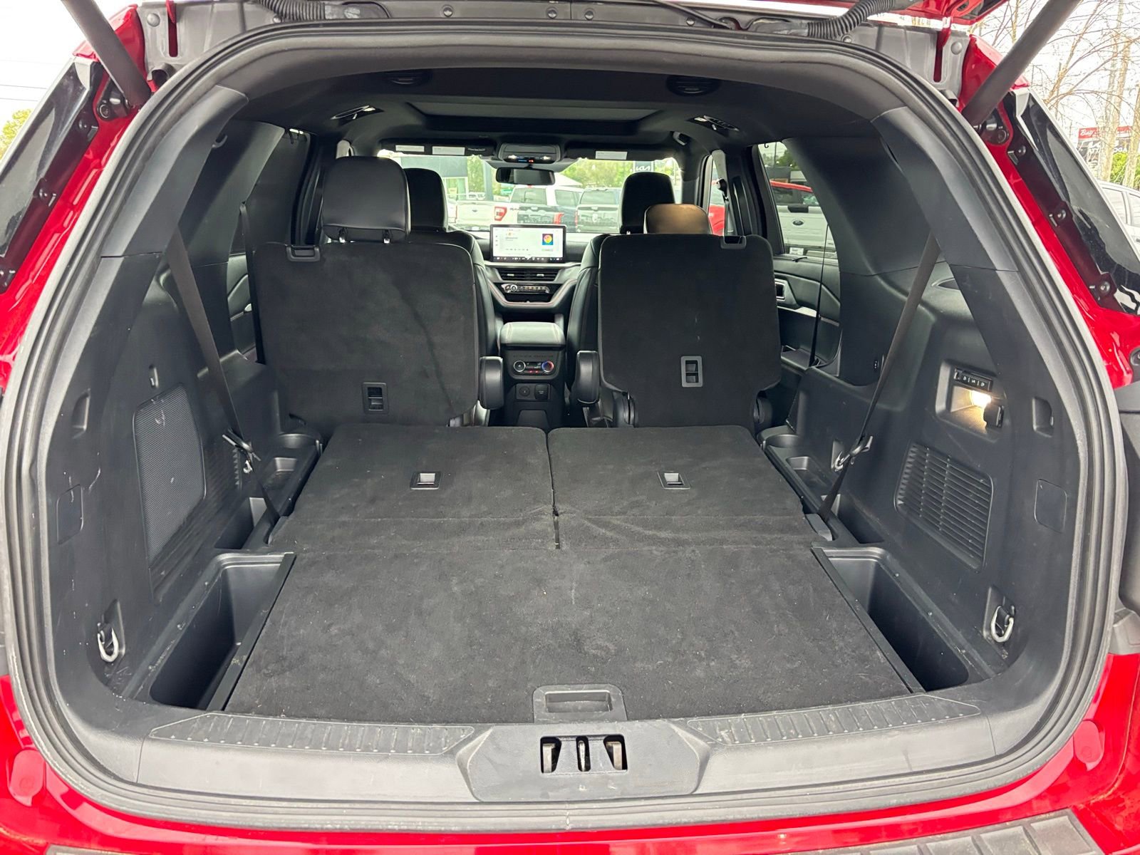 Used 2025 Ford Explorer ST image 22