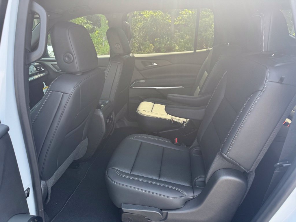 New 2026 Chevrolet Traverse LT w/ Driver Confidence Package AWD/4WD image 21