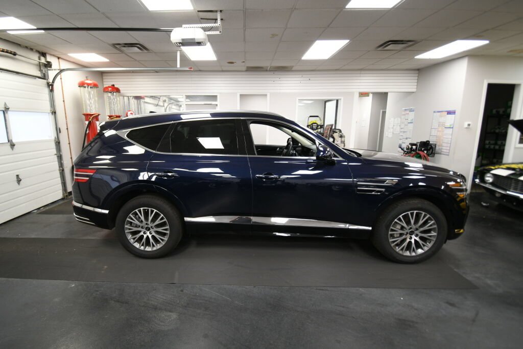 Used 2025 Genesis GV80 2.5T Standard AWD/4WD image 9