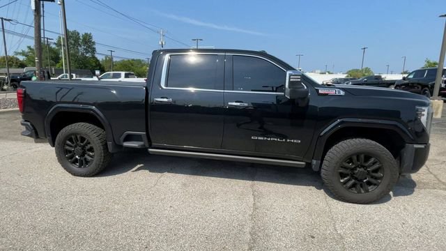 Used 2024 GMC Sierra 2500 Denali w/ Denali Reserve Package AWD/4WD image 3