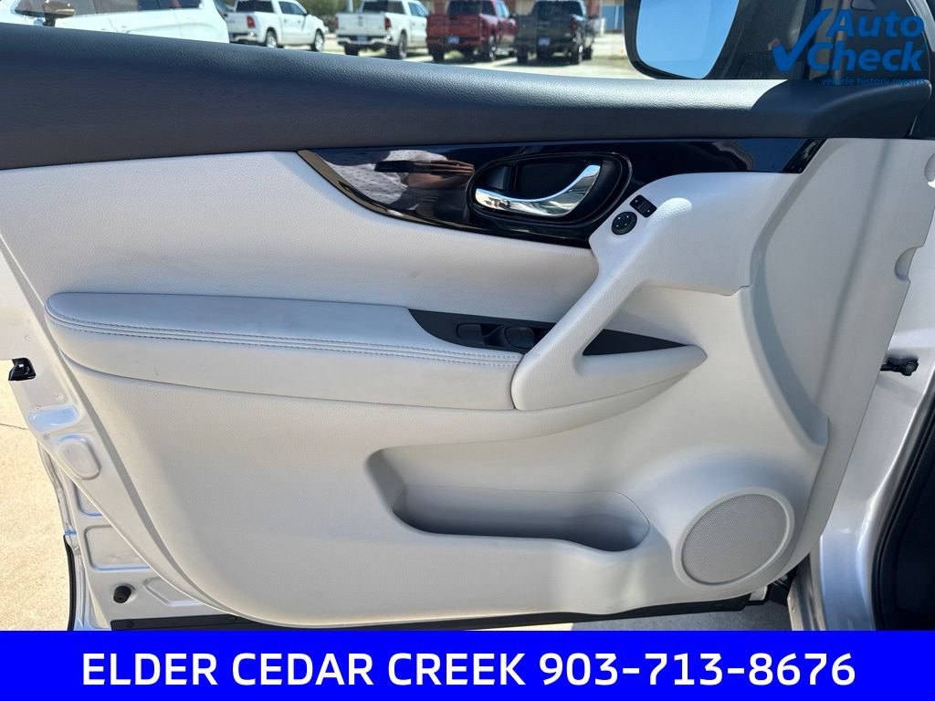 Used 2018 Nissan Rogue Sport SV FWD image 10