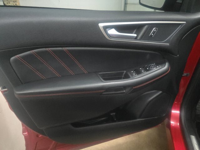 Certified 2024 Ford Edge ST-Line AWD/4WD image 18