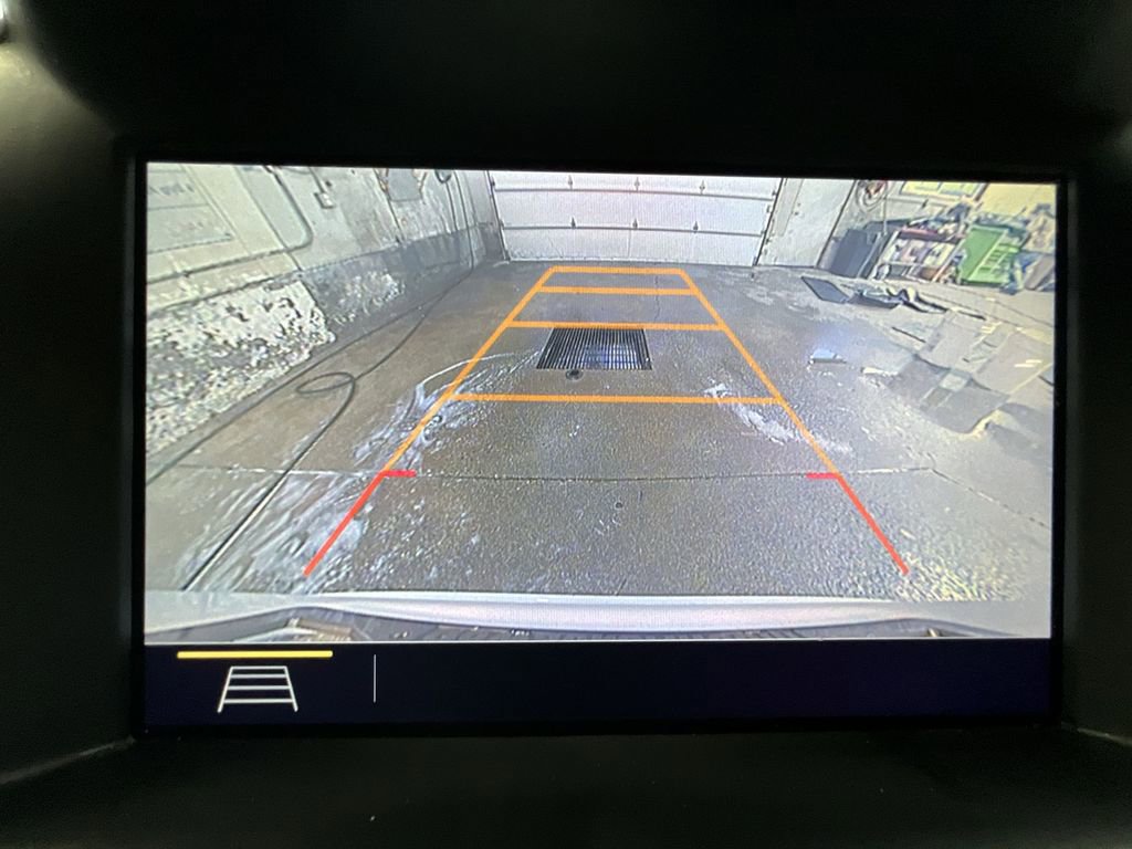 Used 2021 GMC Terrain SLT w/ Elevation Edition image 14