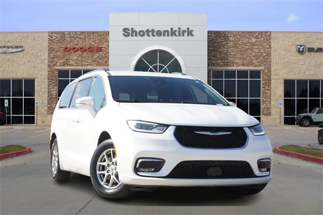 Used 2022 Chrysler Pacifica Touring