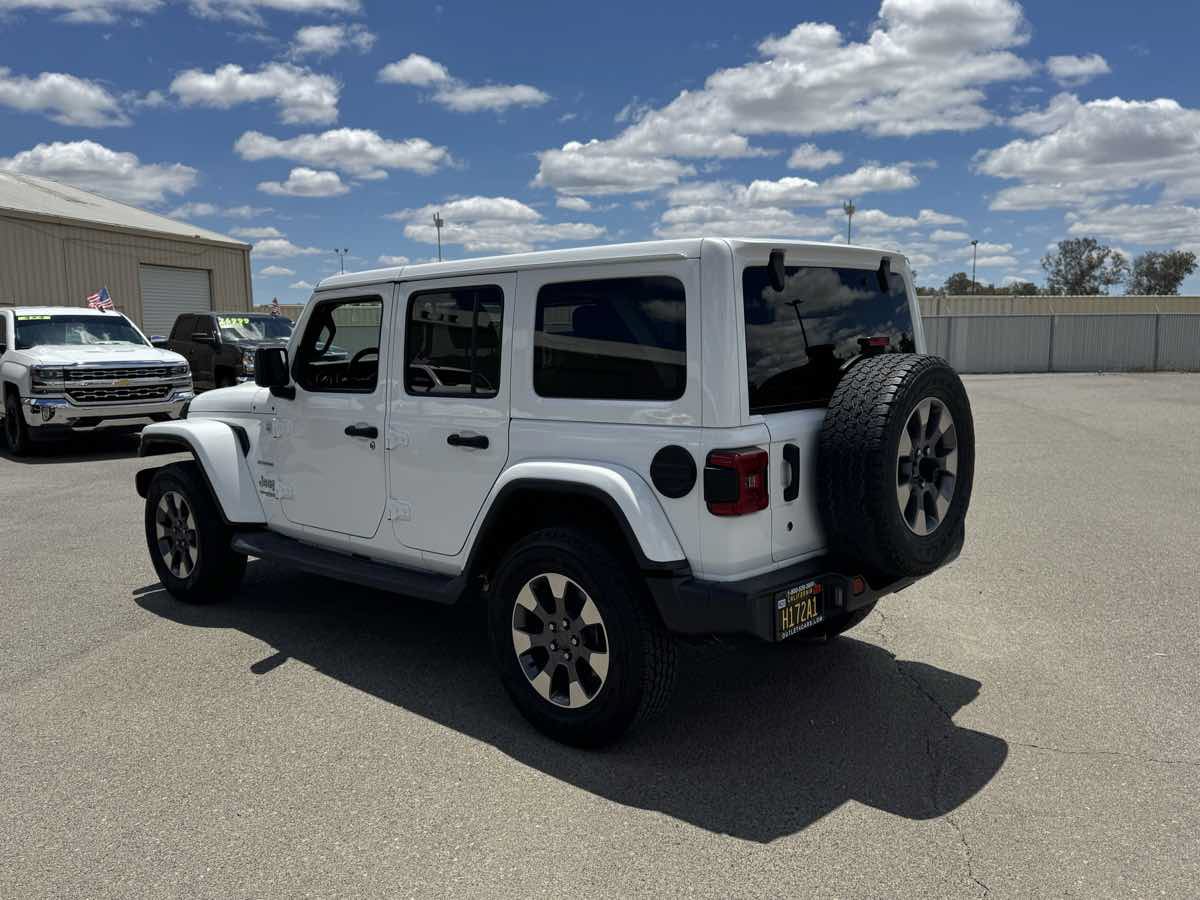 Used 2018 Jeep Wrangler Unlimited Sahara w/ LED Lighting Group AWD/4WD image 7
