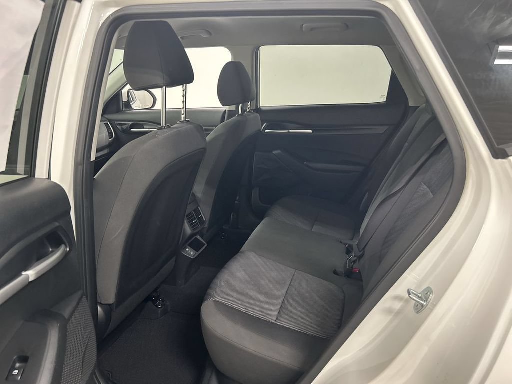 Used 2024 Kia Seltos LX AWD/4WD image 19